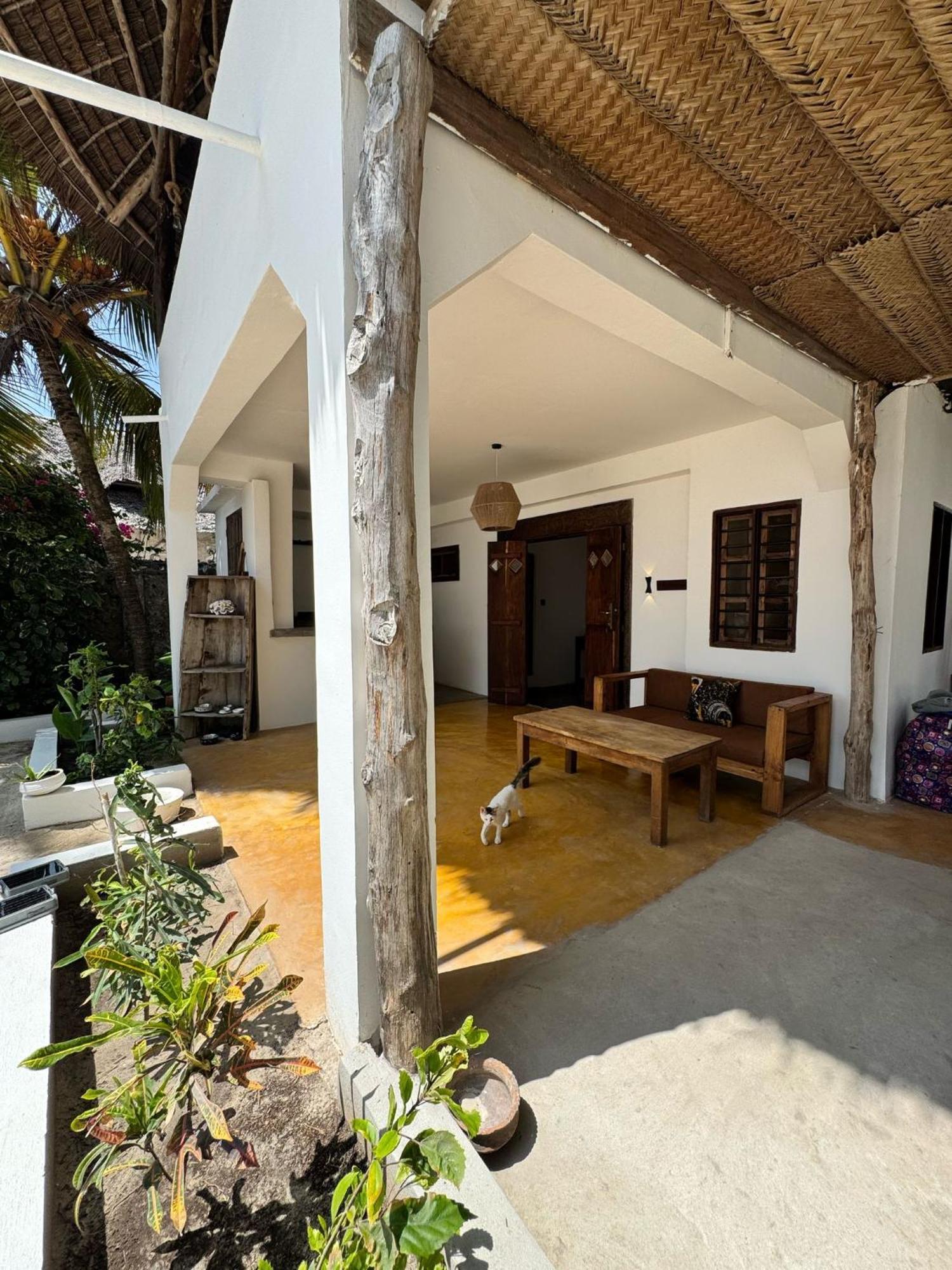 גאמביאני Mango Beach House מראה חיצוני תמונה